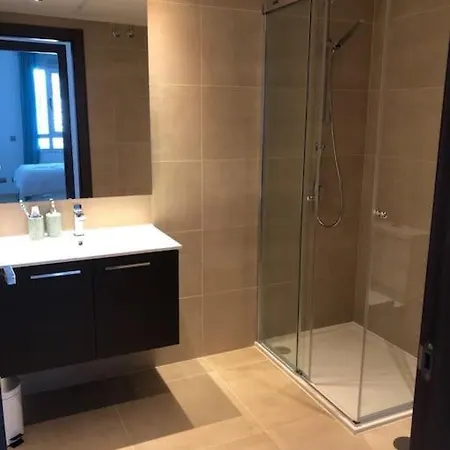 Апартаменты Modern Penthouse With A Large Roof Terrace Close To The